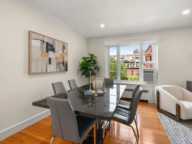15 Monmouth Ct #5 — Photo 2
