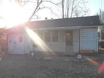 2nd image of 2617 S Cedar St