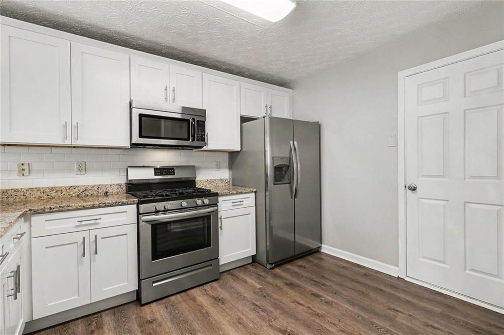48 Chalet Xing, Dallas, GA - More