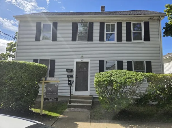 421 High St, Bristol, RI 02809