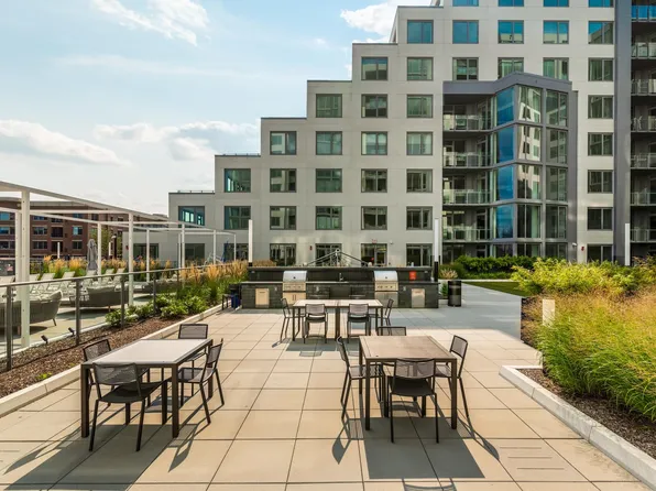 9 Avenue At Port Imperial image 46 of 50