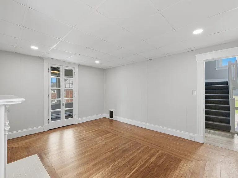344 Helen St #2 — Photo 3
