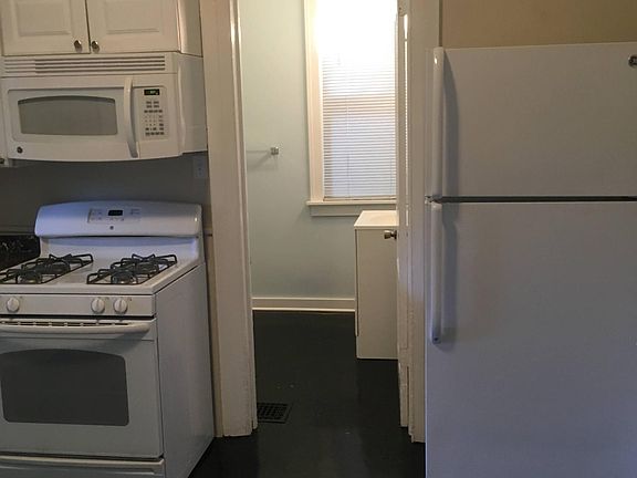 2nd image of 344 Richard Ter SE
