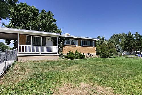 1st image of 713 E Larkspur Dr