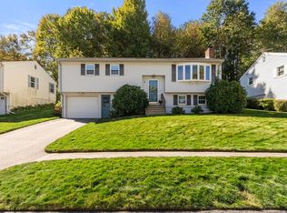 7 Otter Trl, Worcester, MA 01605