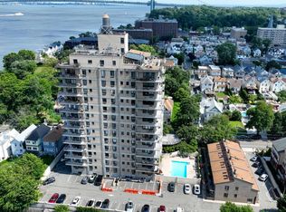 31 Hylan Blvd APT 12B, Staten Island, NY 10305