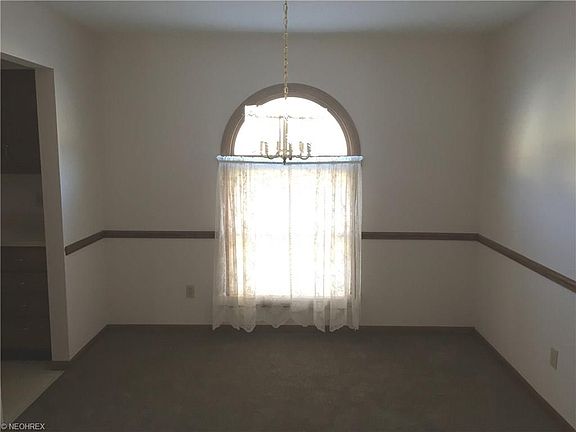 5th image of 881 Auburn Hills Dr Unit 1