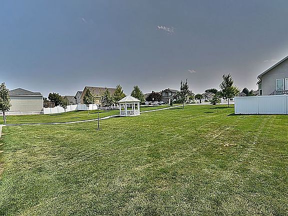 3rd image of 5687 W Cliffhaven Lane
