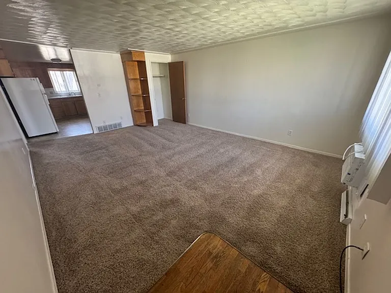 418 Lola Ln — Photo 6