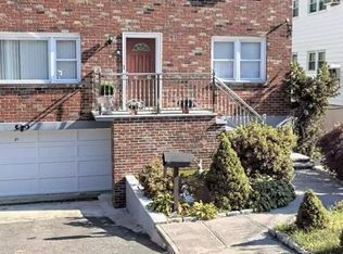 2 Yonkers Ter, Yonkers, NY 10704