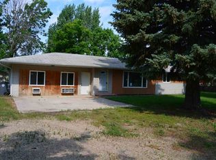 304 Garfield Ave W, Carpio, ND 58725