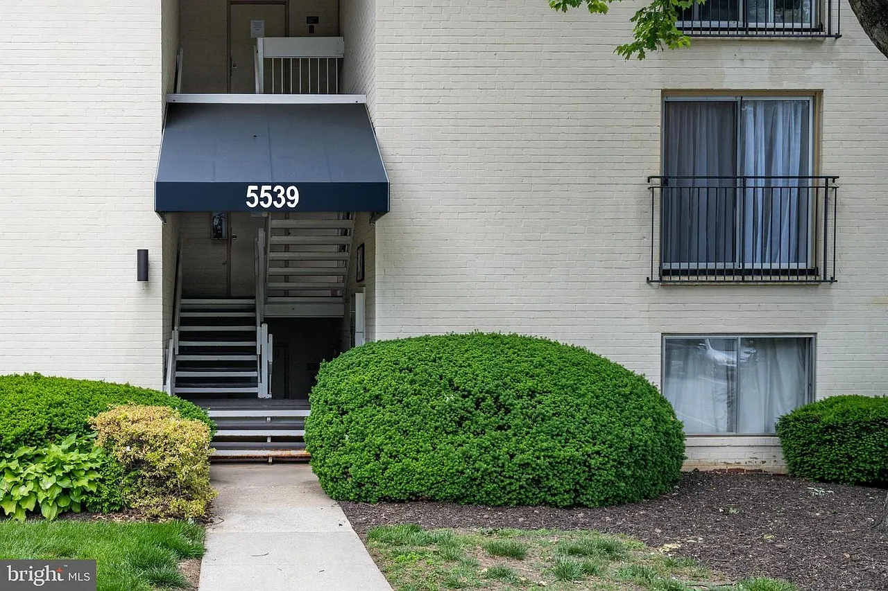 1 bed, 734 sqft, $1,675 — Photo 1