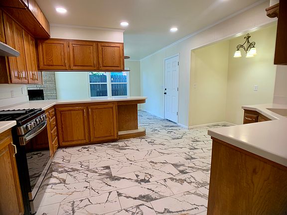 Beautiful kitchen, looking into dining room