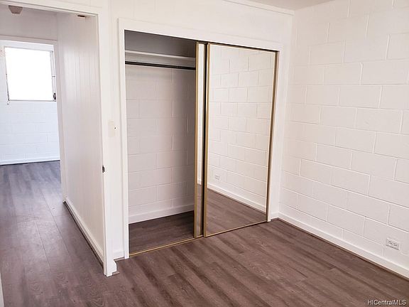 4th image of 725 Birch St APT 3