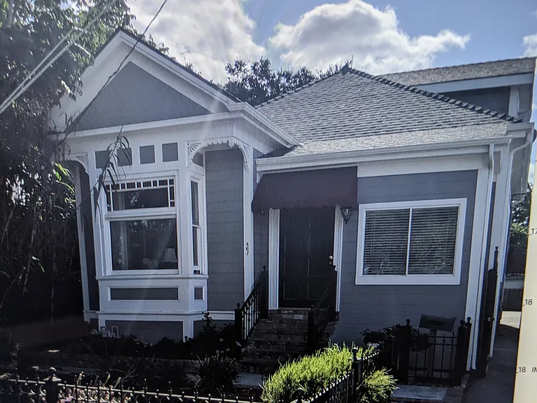 467 Willis Ave — Photo 1