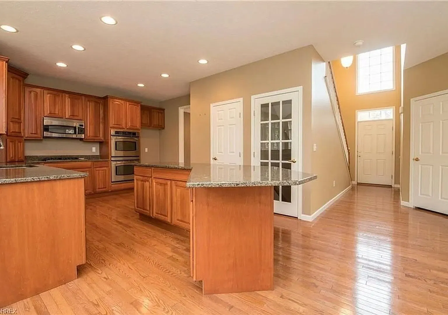 Spacious 4BR House in Twinsburg — Photo 2