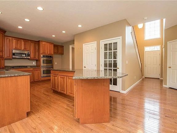2nd image of 9254 Ashcroft Ln