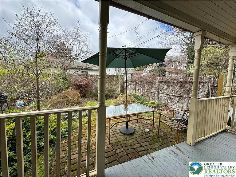 417 Linden St — Photo 28