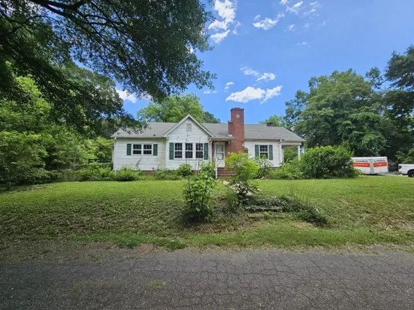 302 16th St, Gaffney, SC 29340