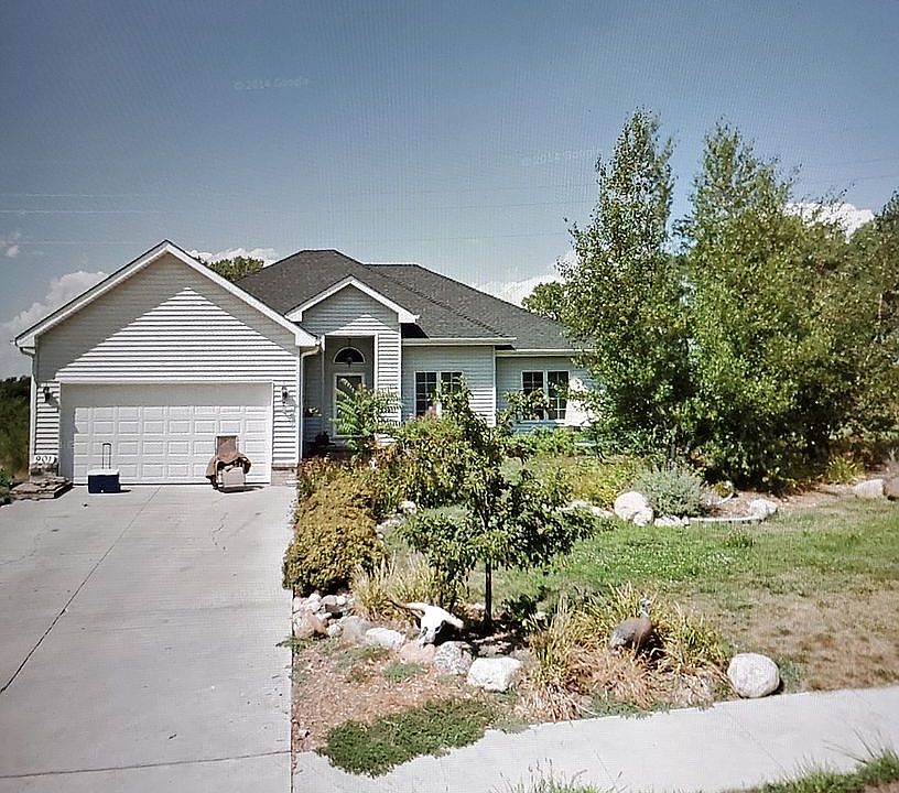 1st image of 901 Grandview Dr