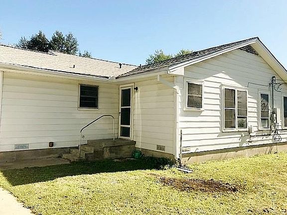 5th image of 1005 Camp Dr