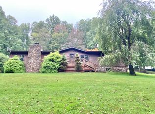 103 Cessna Dr, Bridgeport, WV 26330