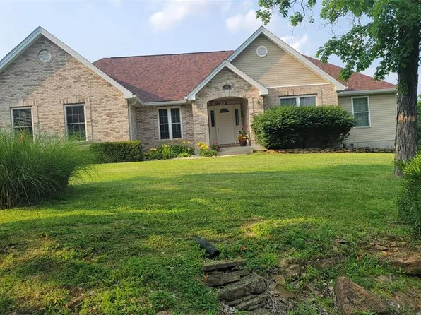 2021 Tanglewood Dr, Pacific, MO 63069