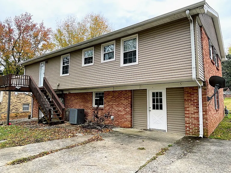 2804 Broadview Dr NW — Photo 5