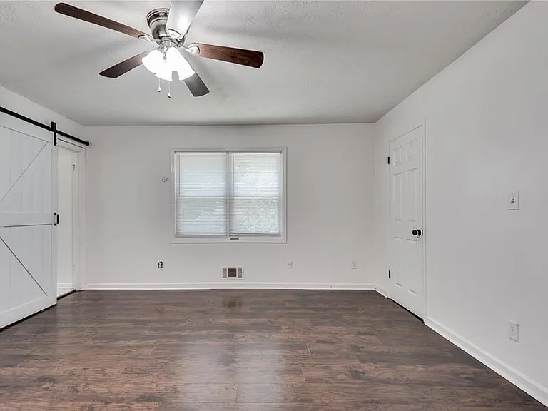 597 Field Cliff Dr — Photo 3