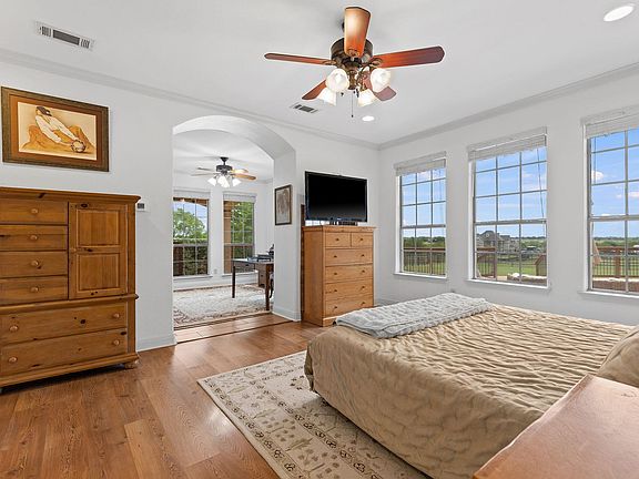 4th image of 17308 Saint Therese Rd