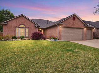 3703 W Boston Ct, Broken Arrow, OK 74012
