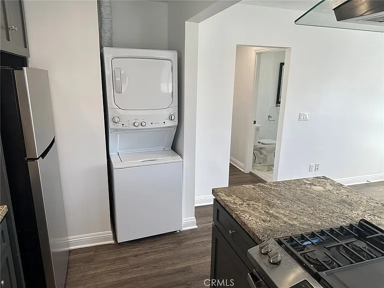 1819 Gramercy Ave #B — Photo 28
