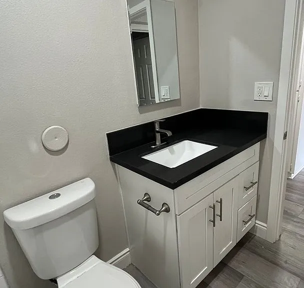 The Riviera Apartments — Photo 13