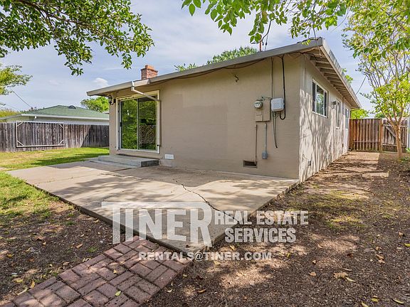 4th image of 1671 59th Ave