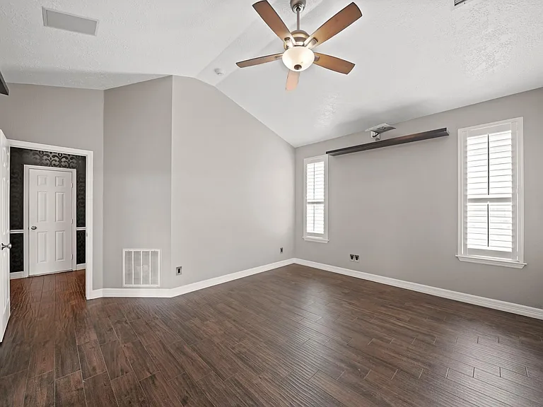1207 Wildewood Ct — Photo 26