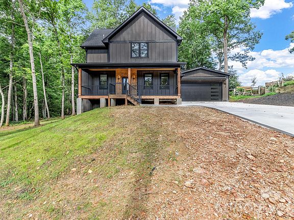 2nd image of 80 Goldenwood Ln