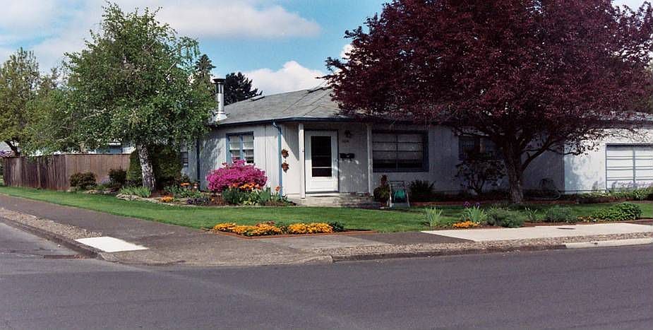 Nice home in quiet neighborhood.
