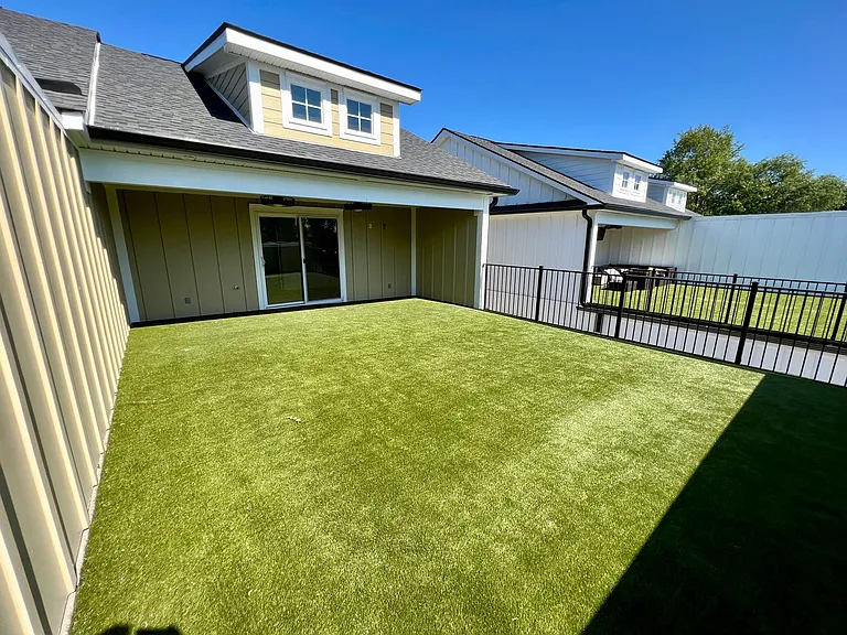 904 N Maple St — Photo 27