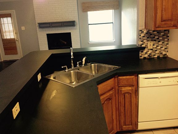 5th image of 4120 Meadow Park Dr
