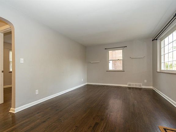 4th image of 3963 Standish Ave
