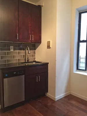 Rented by Reliance Realty Partners LLC  | media 27