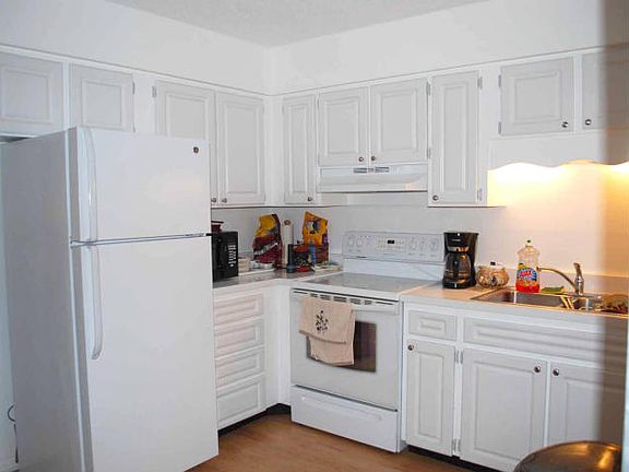 4th image of 916 Riverwood Ln
