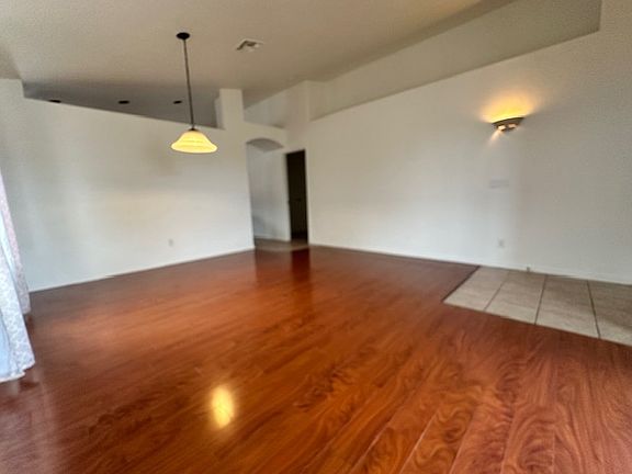 3rd image of 113 W Alyssa Canyon Pl