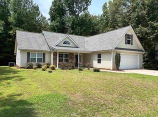 105 Falcon Way SE, Milledgeville, GA 31061