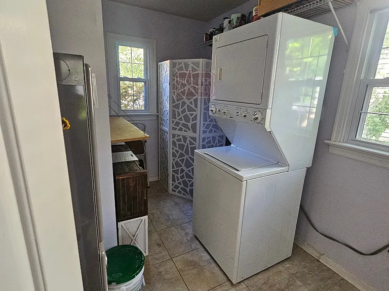 5305 Hill Dr — Photo 24
