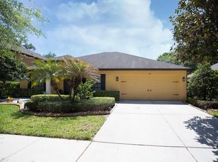 1911 Abbey Trace Dr, Dover, FL 33527