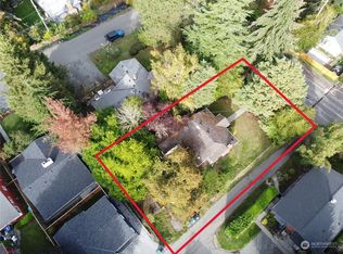 9617 15th Ave NE, Seattle, WA 98115