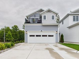 7230 Atwater Dr, Norton Shores, MI 49456