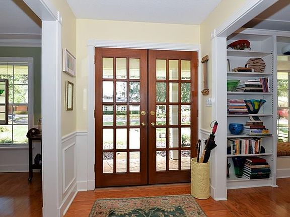 2nd image of 617 Blairshire Cir