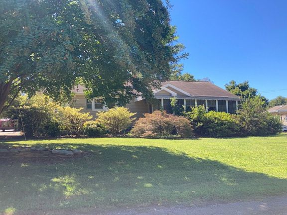 3rd image of 7219 Lone Oak St